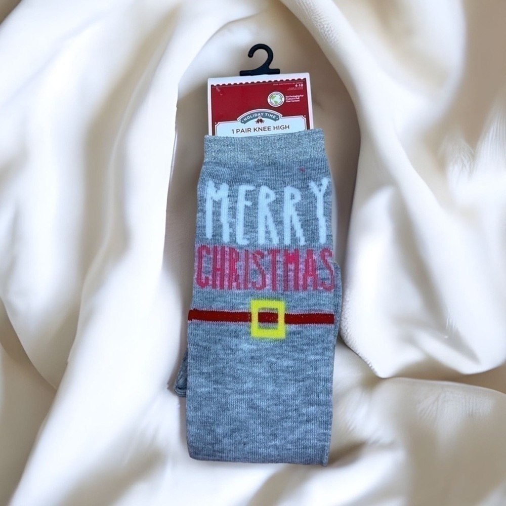 Merry Christmas Women’s Knee High Socks NWT Gray Holiday
